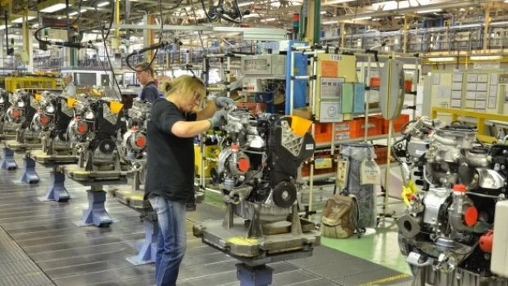 Stabilimento Renault di Cleon: visita alla fabbrica del nuovo 1.6 dci 130 Energy