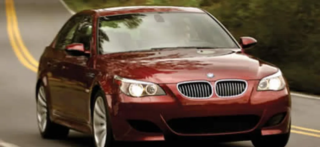 BMW M5 anche con cambio manuale nel 2007
