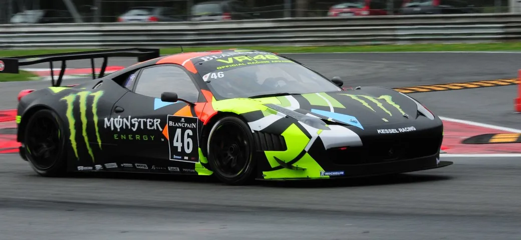 Valentino Rossi salta il Monza Rally Show: correrà ad Abu Dhabi con una Ferrari