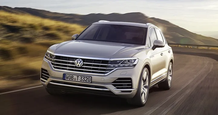 Volkswagen Touareg: 4 ruote sterzanti per una grande agilità