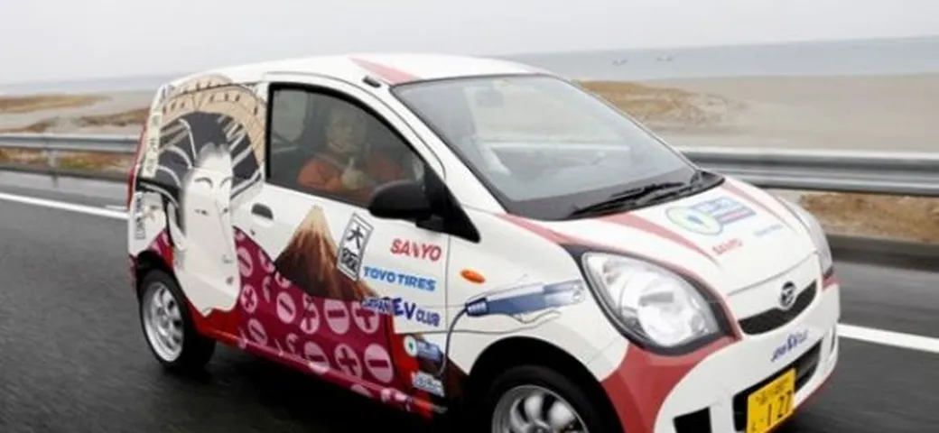 Daihatsu Mira: la piccola elettrica ha percorso 1000 km con una sola ricarica