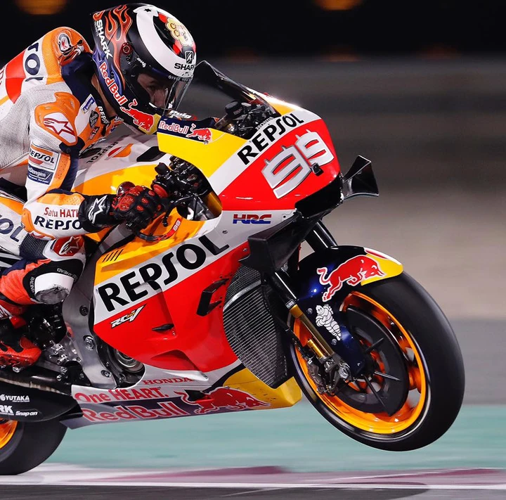 MotoGP: Lorenzo, rottura della costola