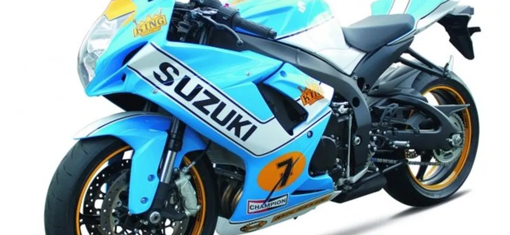 Suzuki GSX-R: repliche Schwantz, Sheene, SERT e Tyco per il mercato tedesco /video