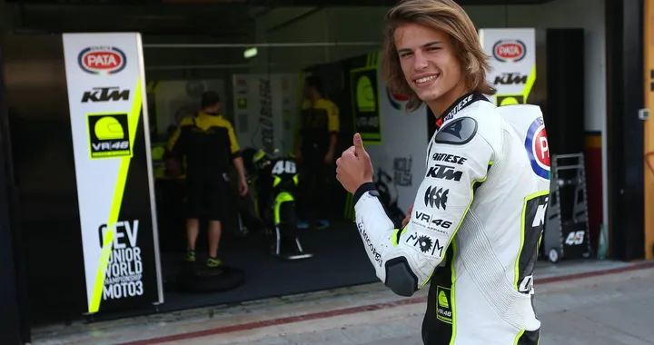 Moto3, Nicolò Bulega sbarca nel mondiale 2016 con la corona iridata del “mondialino”