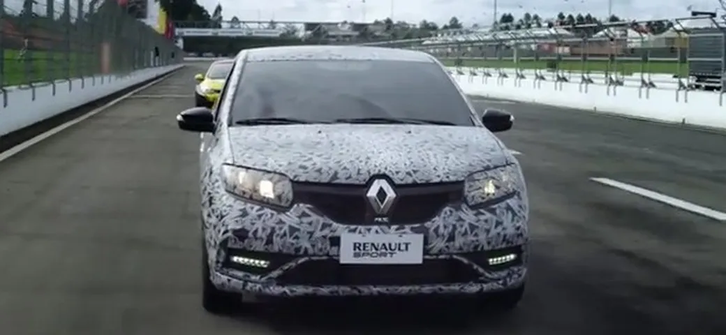 Renault Sandero RS: video teaser in pista