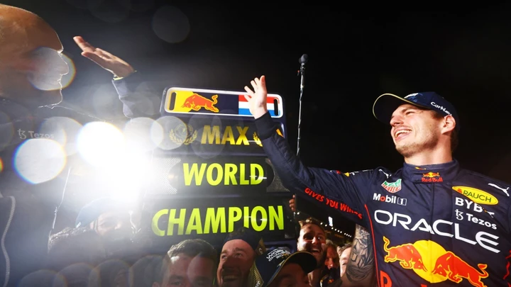 GP di Suzuka: Verstappen campione tra le polemiche