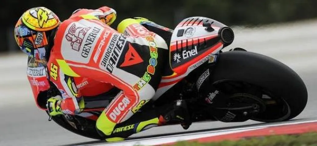 Brno, Pedrosa poleman,  con Lorenzo e Stoner attenti più al mondiale che al crono. Rossi 