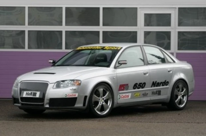 L'Audi A4 più veloce del mondo a 343,9 Km/h