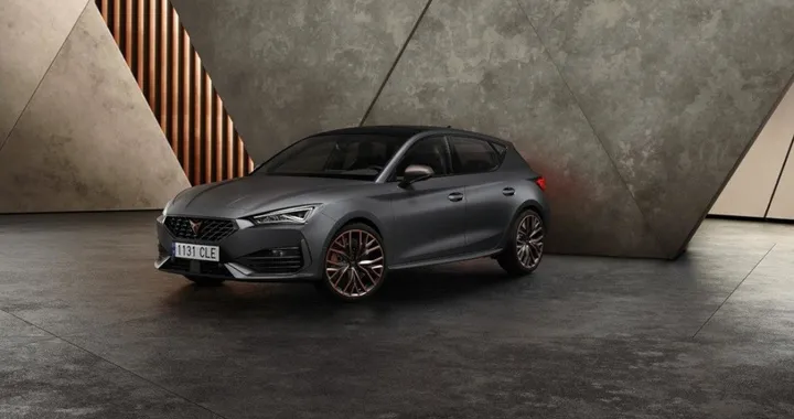 Cupra Leon eHybrid da 204 CV: prezzi in Italia