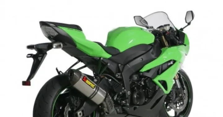 Scarico Slip-on Akrapovic per Kawasaki Ninja ZX-6R