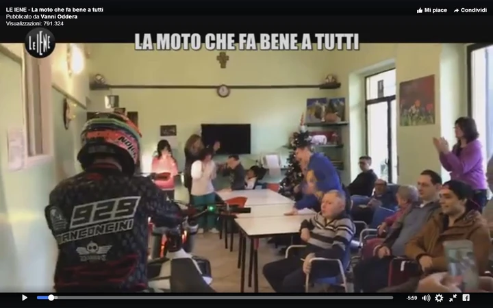 Mototerapia all'ospedale Gaslini con Vanni Oddera [Video]