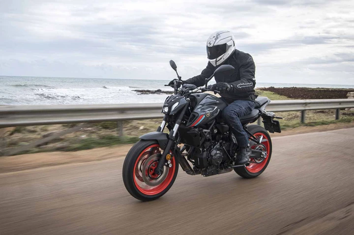 Yamaha MT-07 2021: la prova su strada della terza generazione (VIDEO)