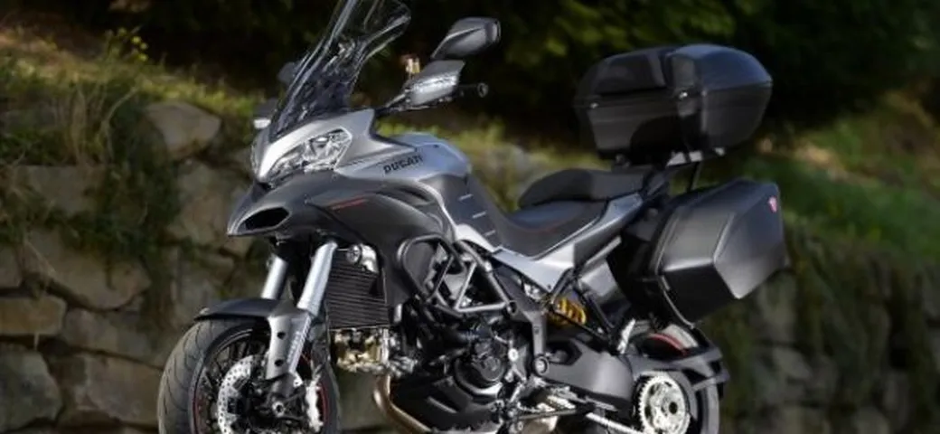 Pirelli Angel GT in anteprima sulla Multistrada 1200 S Granturismo