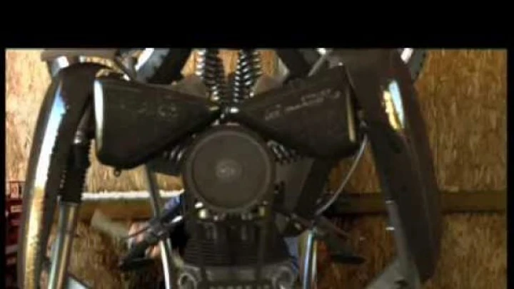 Video: Steve Twist e la Norton Commando Transformers