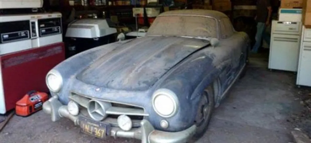 Mercedes: una 300 SL Gullwing Special Edition abbandonata da 40 anni