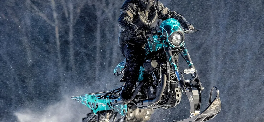 Da Harley-Davidson Sportster a dragster da neve [VIDEO]