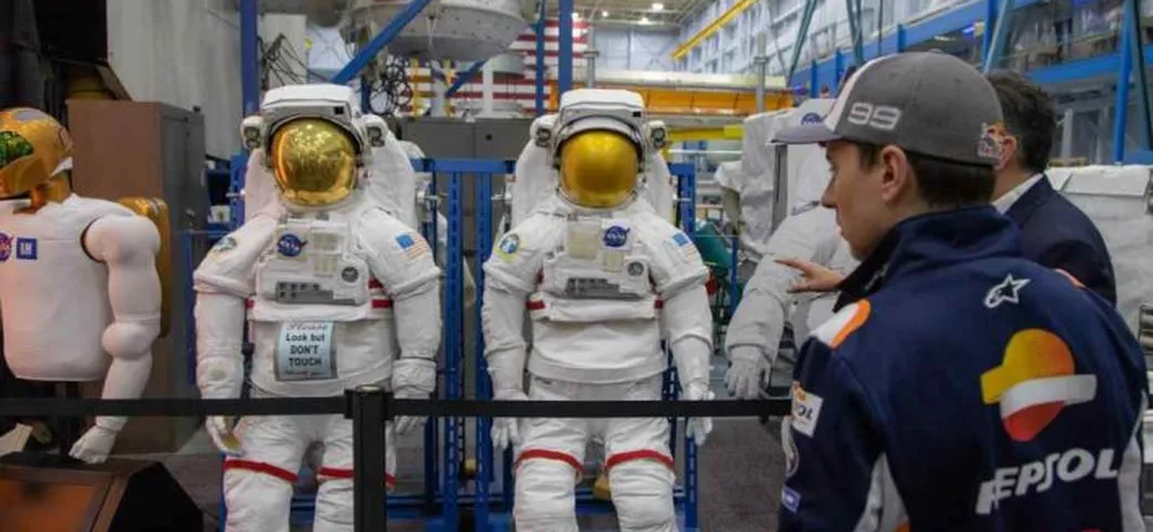 Marc Marquez e Jorge Lorenzo in visita allo Space Center di Houston