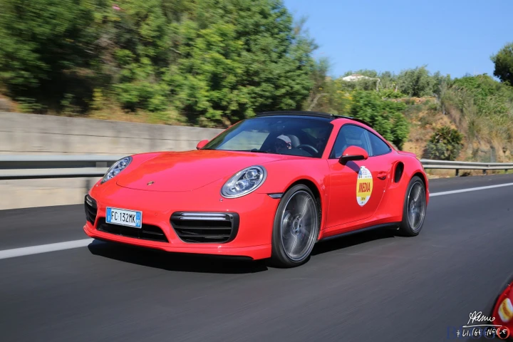 Sulle strade della Targa Florio con le nuove Porsche 911