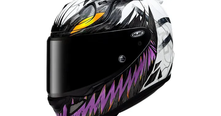 Marvel ai tuoi piedi (anzi, in testa): il nuovo look dell'Anti Venom