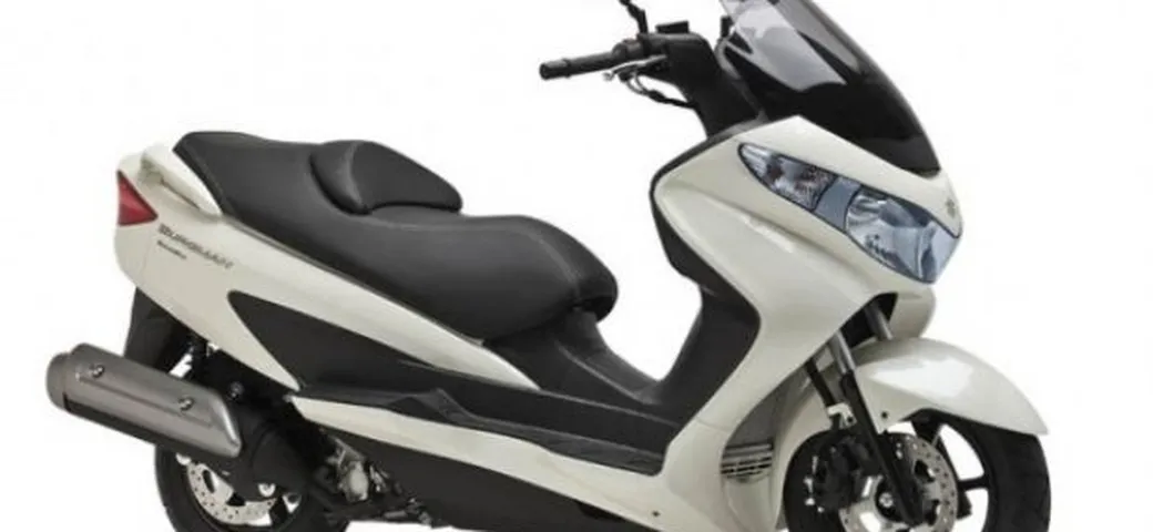 Novità 2011: Suzuki Burgman Racing 125 e Burgman Executive 125/200