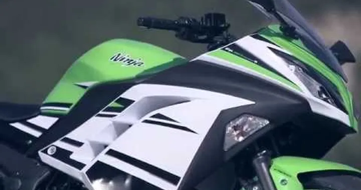 KAWASAKI MY15 NINJA 300 30th Anniversary Edition - Official video