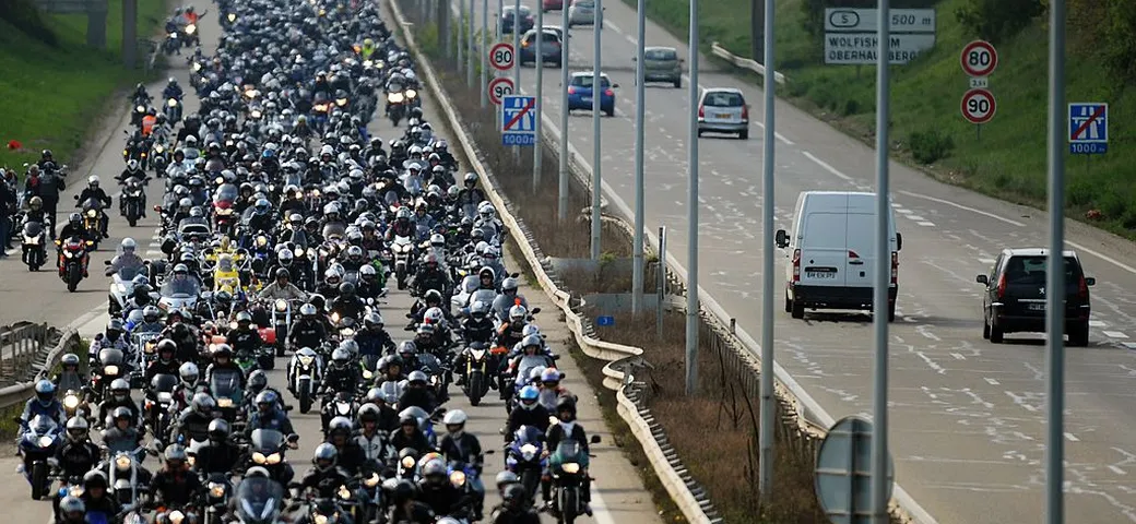 Autostrade meno care per le moto: ok del Governo