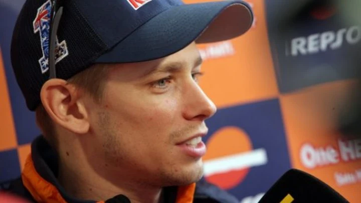 Montmelò, Stoner (Honda) superpole, poi tre Yamaha (Lorenzo, Crutchlow, Spies). Ducati in terza fila