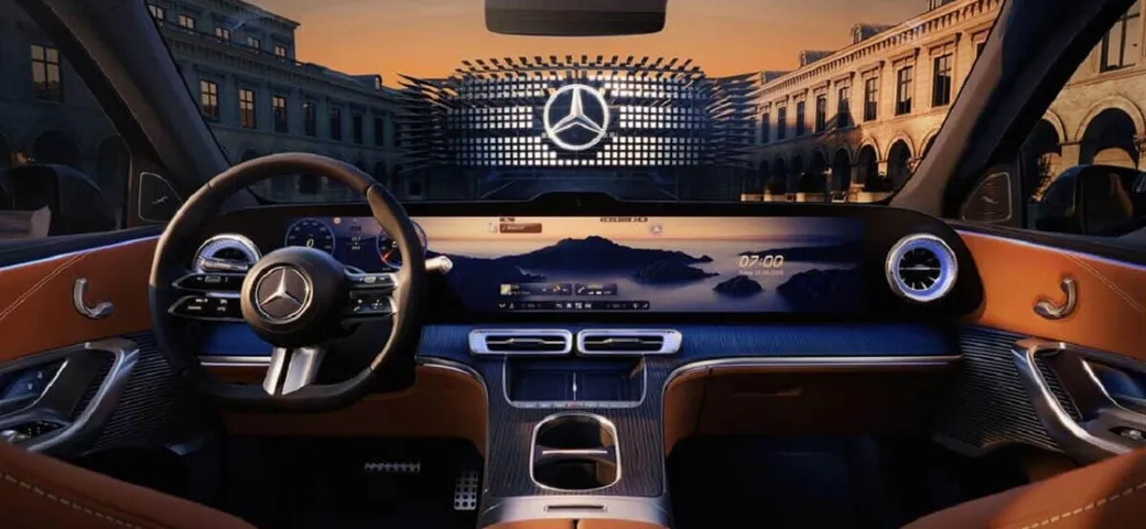 Nuovo Mercedes-Benz GLC, uno sguardo ai futuristici interni