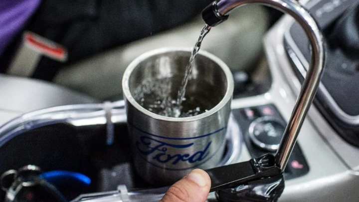 Le auto Ford produrranno acqua dall'aria condizionata