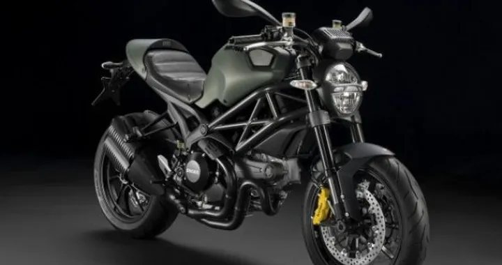 Il Monster Diesel nei Ducati Store