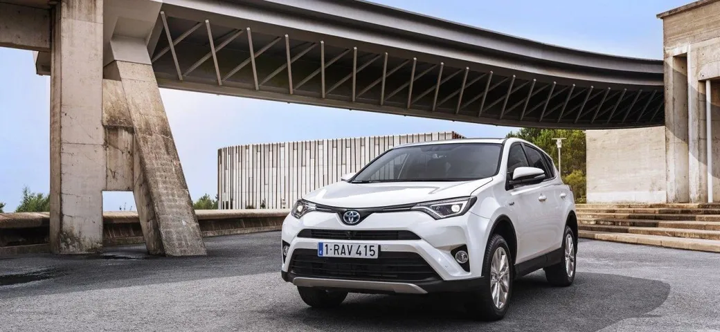 Toyota RAV4 Hybrid: a Francoforte la versione europea [Video]