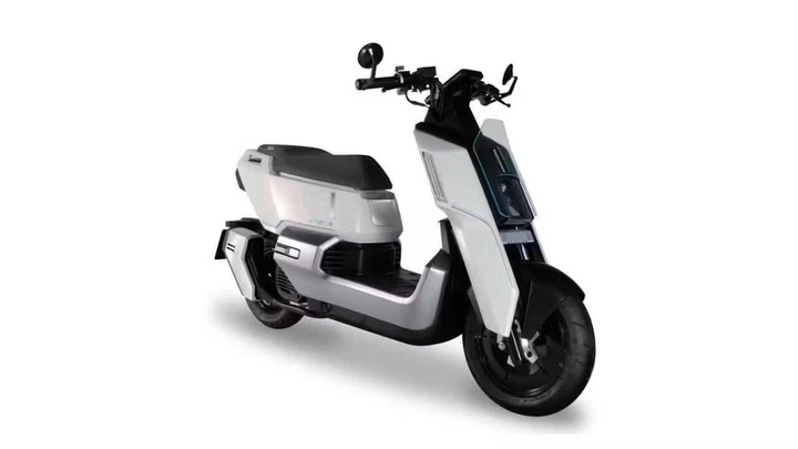SYM PE3: lo scooter che fa 300 km con soli 3 litri