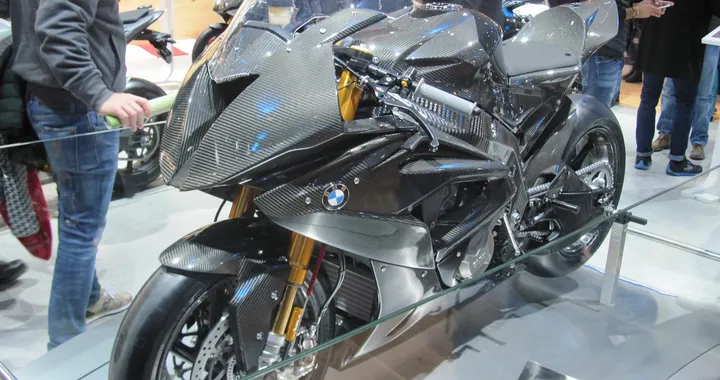 Stand BMW al Salone EICMA di Milano 2016 Live