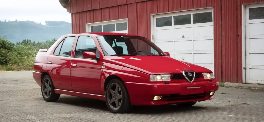 Alfa Romeo 155 2.5 V6, il fascino del Busso: sale l'interesse