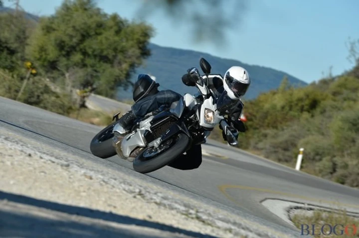 MV Agusta Stradale 800 2015: la prova su strada