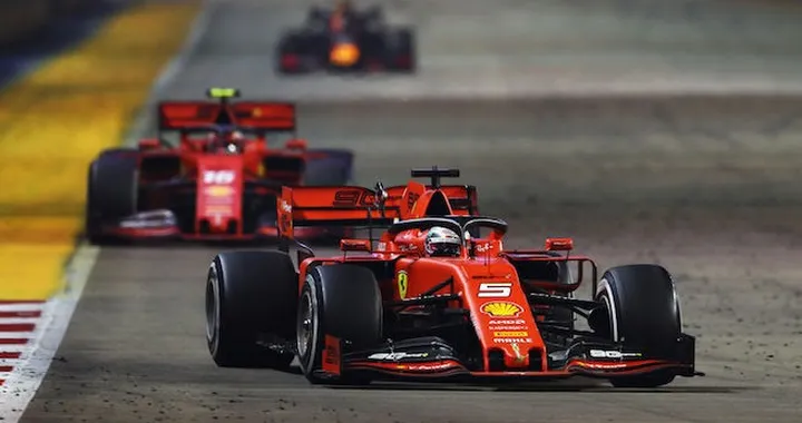 F1 GP Singapore 2019, doppietta Ferrari: Vettel 1°, Leclerc 2°, Verstappen 3°