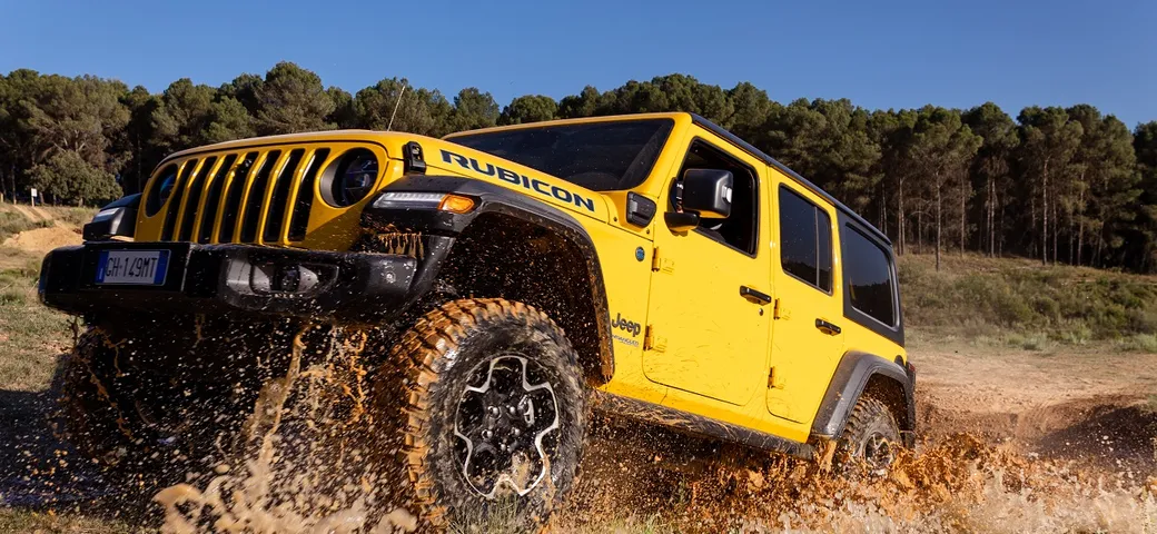 Jeep protagonista agli “Xmasters” con Avenger e la gamma 4xe