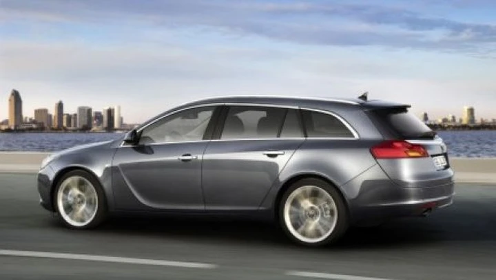 Opel, la Insignia studia da best-seller: gli ordini sono già 100.000
