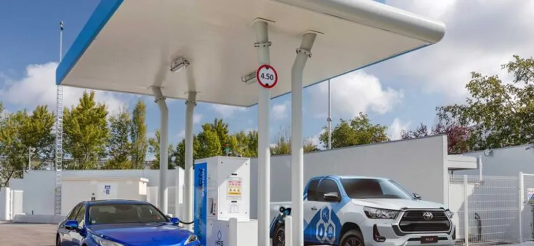 Toyota e l'idrogeno, pronta una tecnologia che riduce i tempi del rifornimento
