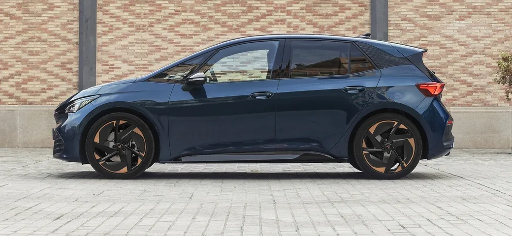 Cupra Born: prova, prezzo, autonomia, ricarica, uscita