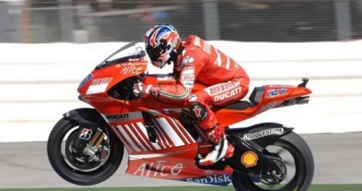 Stoner a casa per tre GP, al suo posto Mika Kallio