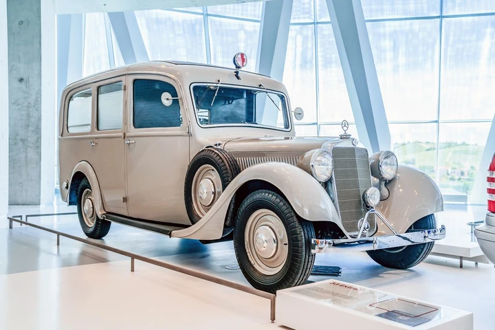 Ambulanze nel passato: un mezzo su base Mercedes del 1937