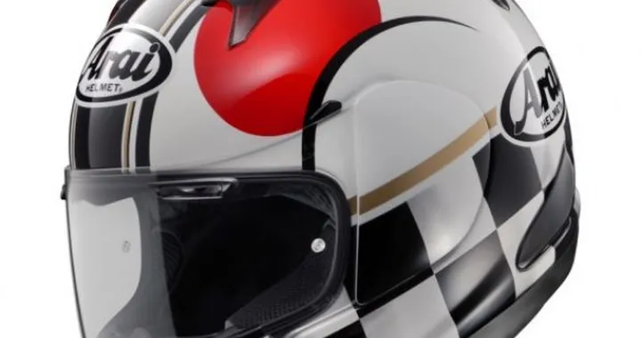 Due caschi Arai per aiutare la ricostruzione delle scuole di Mirandola e Finale Emilia