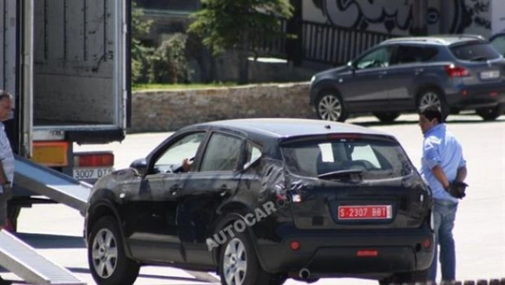 Renaul X87: foto spia della nuova Crossover