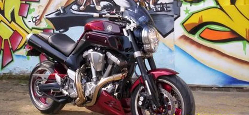 Yamaha MT01 by Moto Expert