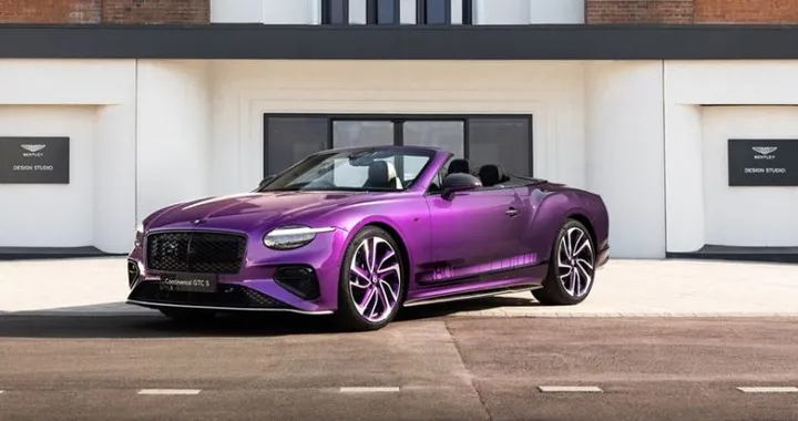 Bentley celebra 80 anni a Crewe con un'esclusiva Continental GTC one-off