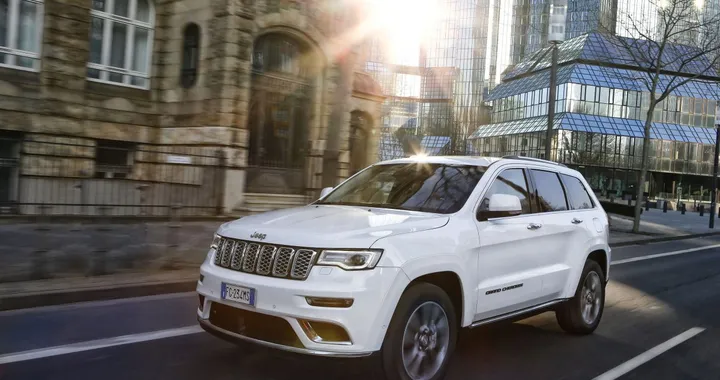 Jeep Grand Cherokee SRT, cliente perde auto e 30.000 dollari dopo presunta truffa
