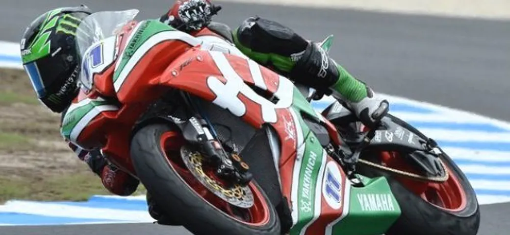Supersport: Lowes domina anche le Q2, secondo Sofuoglu, Rolfo non tiene il passo