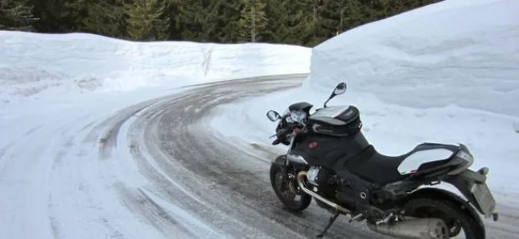 Foto del giorno: Guzzi 1200 Sport 4V sulle Alpi Austriache
