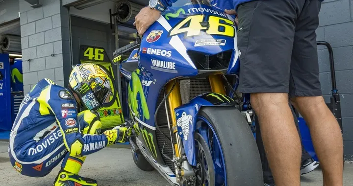 MotoGP, dai test di Losail la nuova tattica di Valentino Rossi?